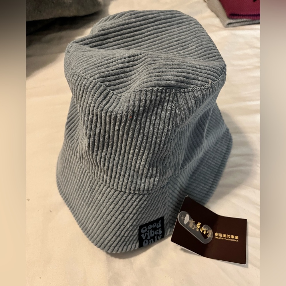 Madden NYC fully lined bucket hat NWT "Good Vibes Only" blue gray